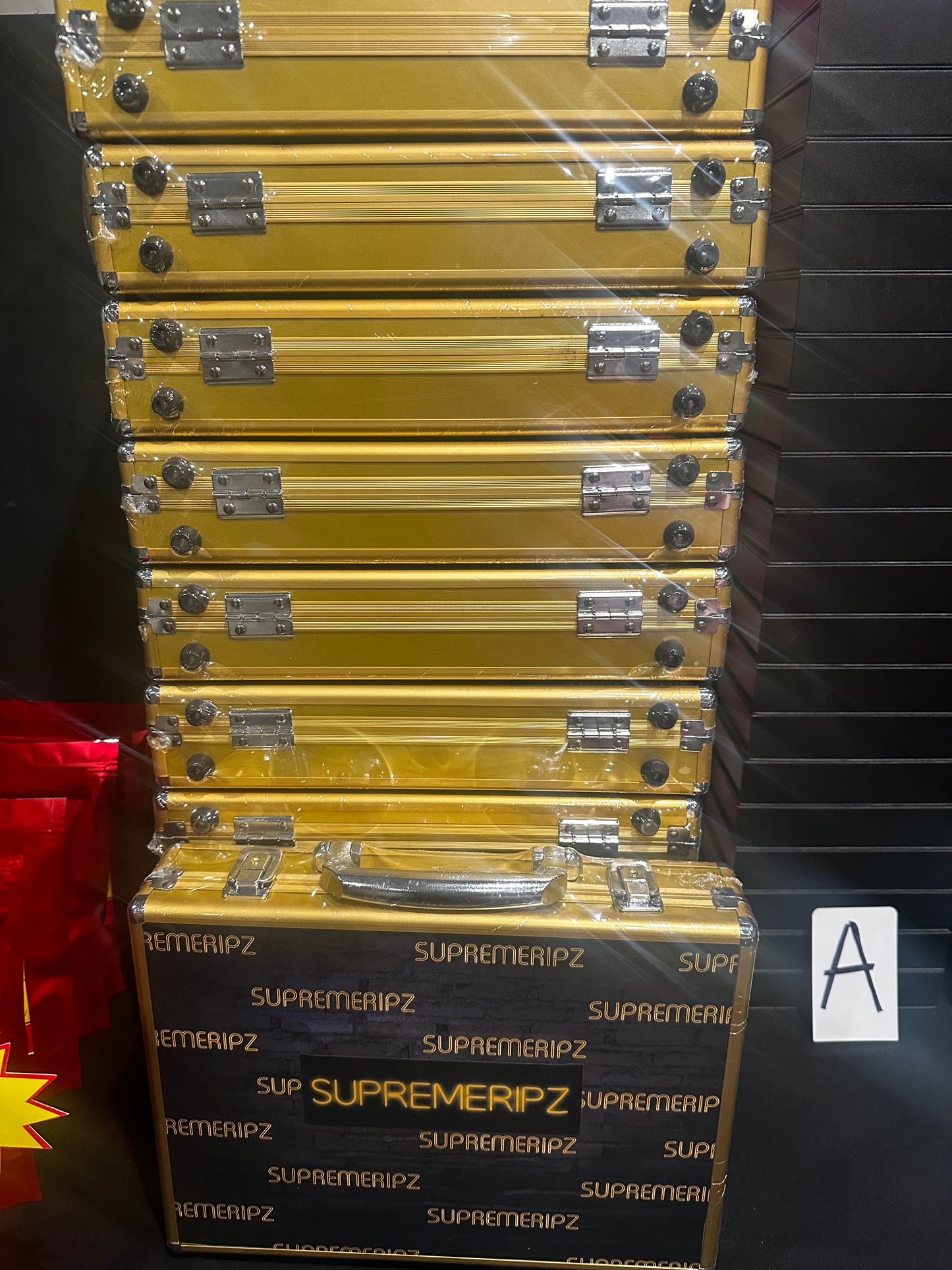Supremeripz Golden Case