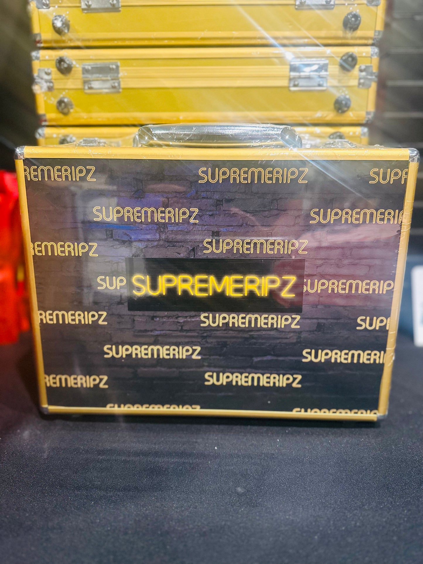 Supremeripz Golden Case