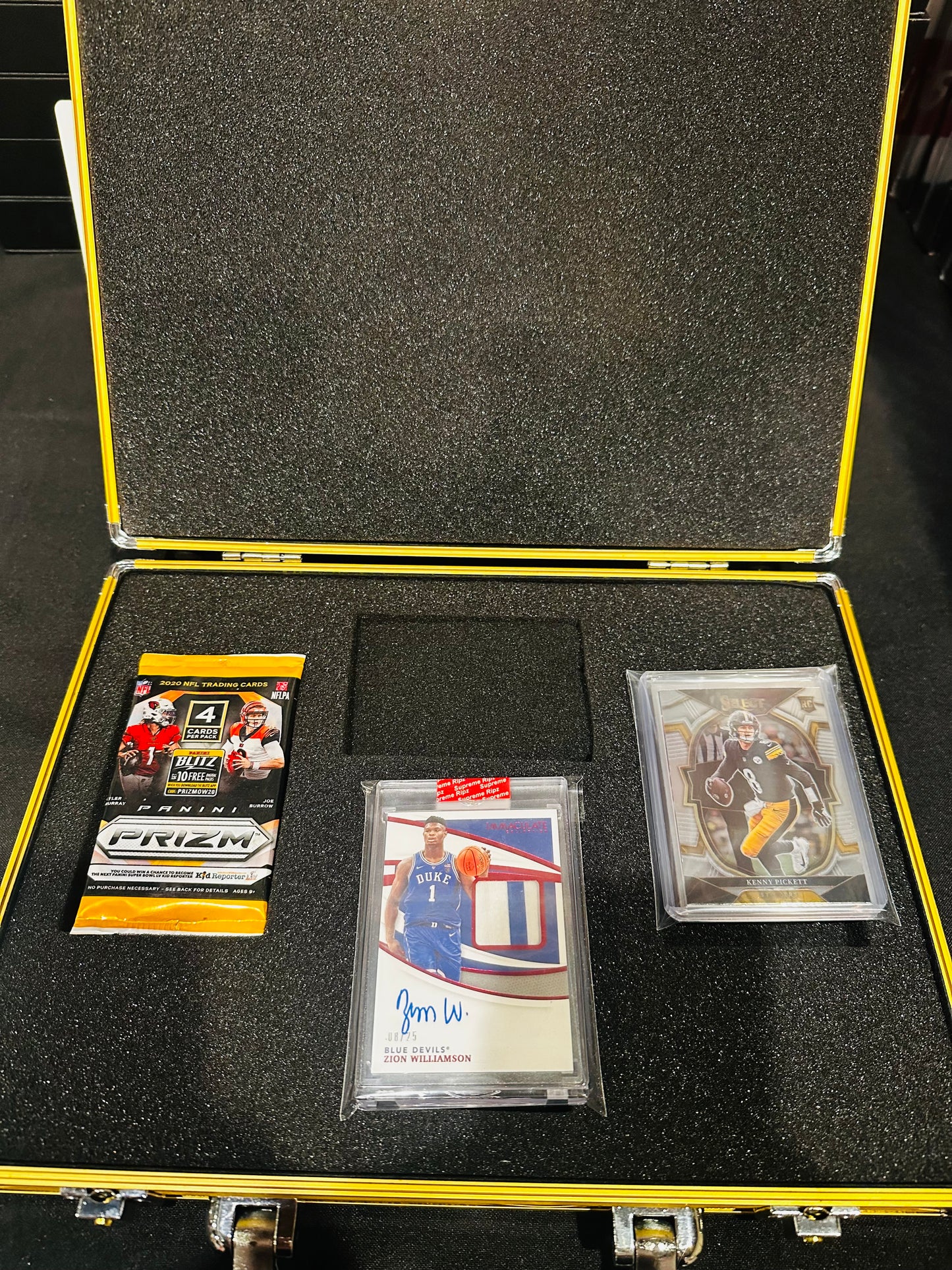 Supremeripz Golden Case